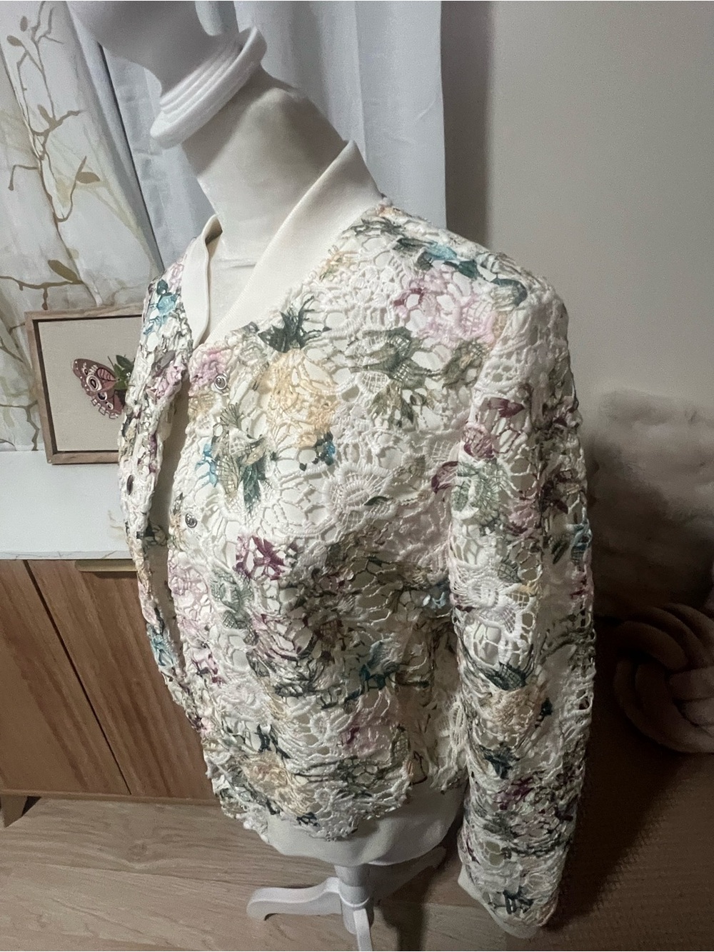 Lace jacket - Picture 3 of 5